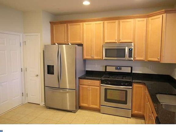 4th image of 34 Clement Ct