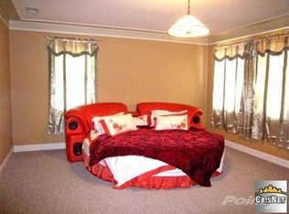 5449 Van Noord Ave, Van Nuys, CA 91401