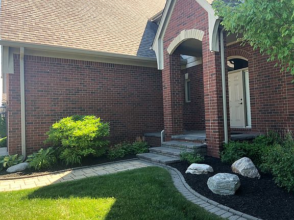 2nd image of 48973 Austrian Pine Dr