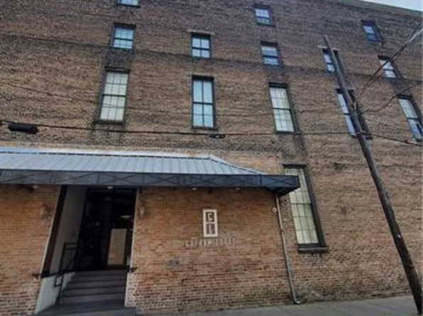 320 Andrew Higgins Dr, New Orleans, LA