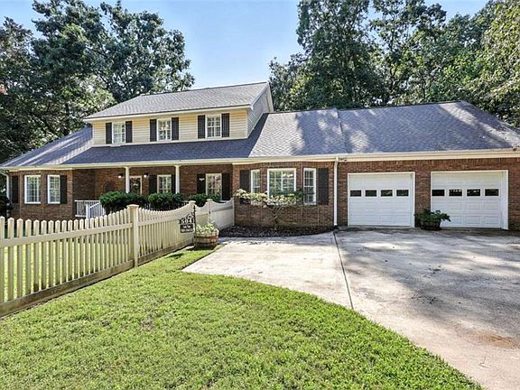 2nd image of 504 Sams Rd