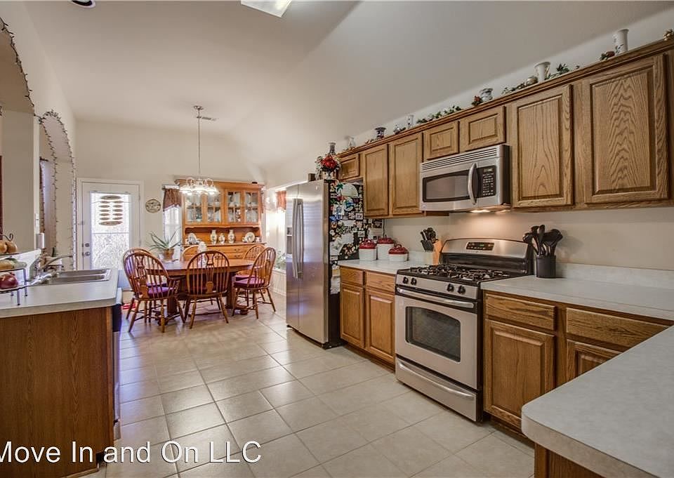 1st image of 3348 Silver Creek Dr