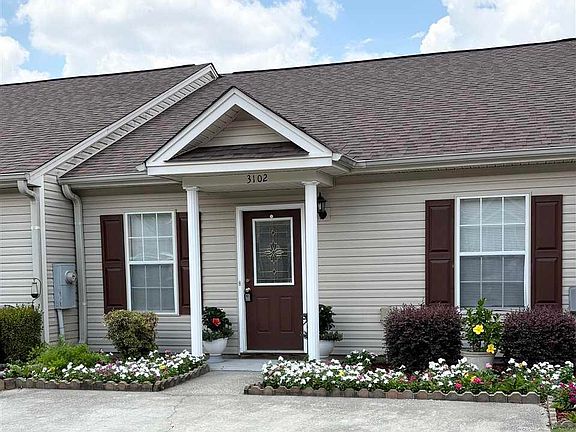 3rd image of 3102 Combray Cir