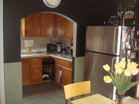 3rd image of 245 Hawkins St