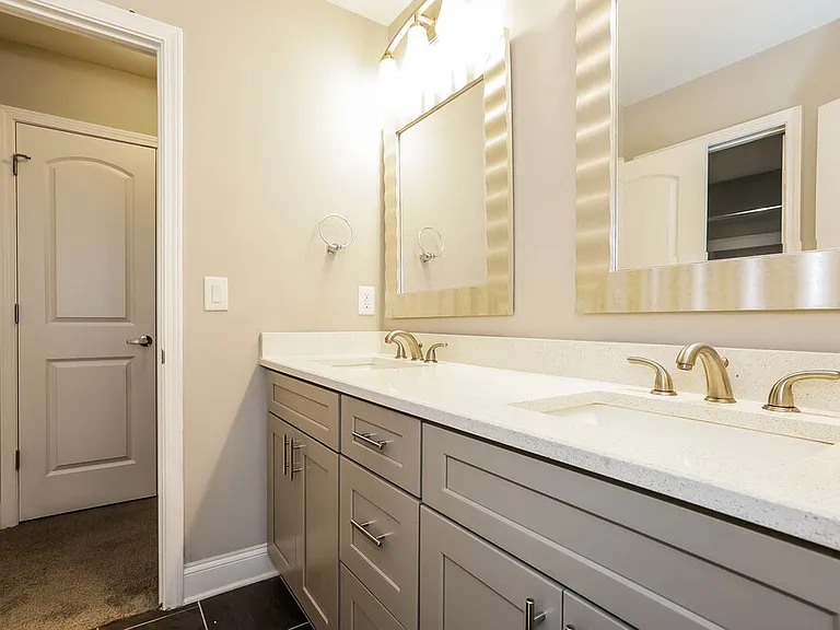 2105 Brentwood Cv — Photo 15