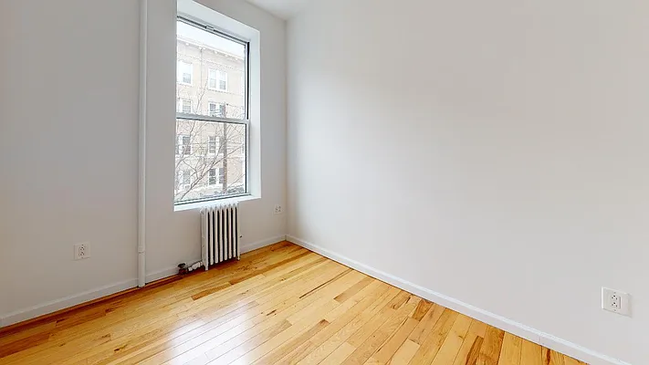 Rented by Bond New York | media 13