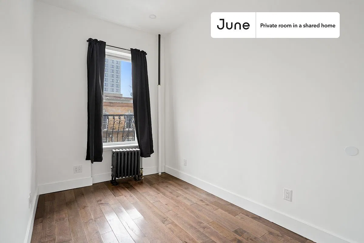 Full bedroom in 4 bed/1 bath home in Prospect Lefferts Gardens #379 C — Photo 4