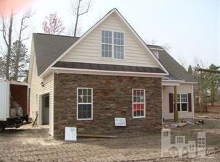 17 Contrail Dr, Hampstead, NC 28443