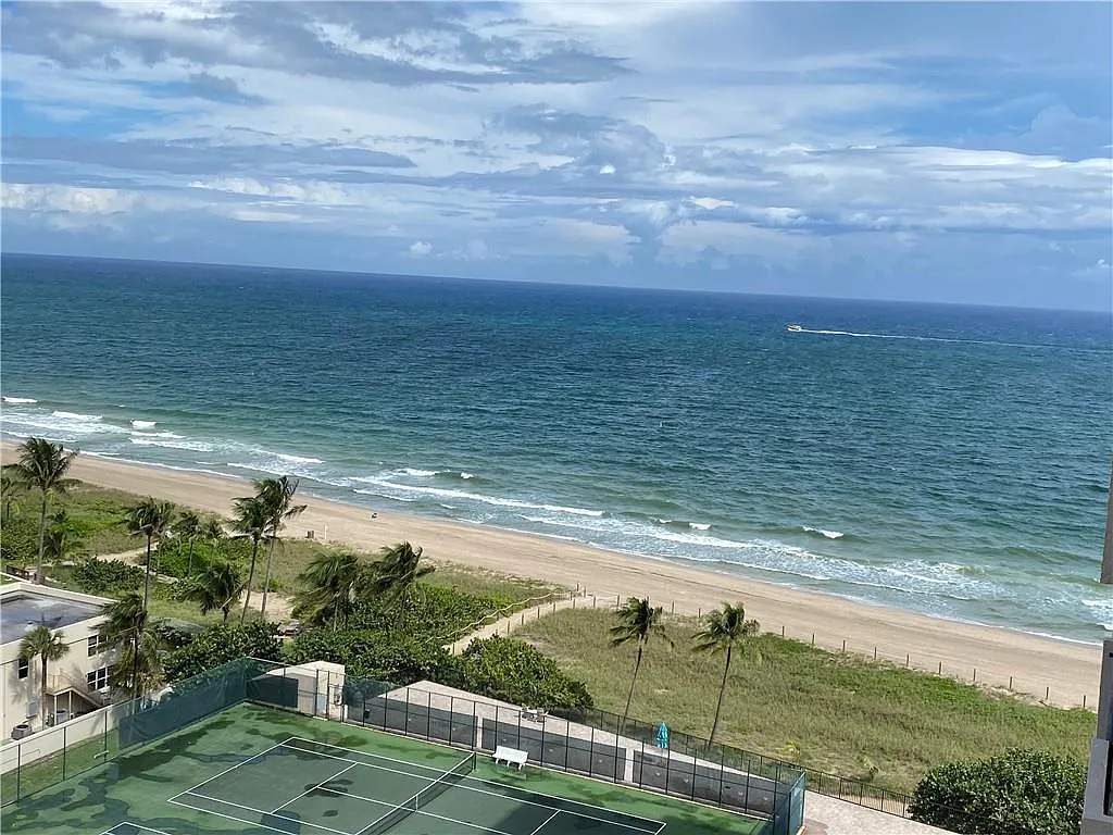 2 bed, 2.0 bath, 1400 sqft, $5,900 — Photo 3