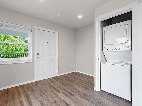 4th image of 3714 Yakima Ave #301