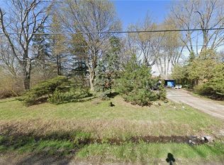 1084 Fiddlers Green Rd, Hamilton, ON L9G3L1