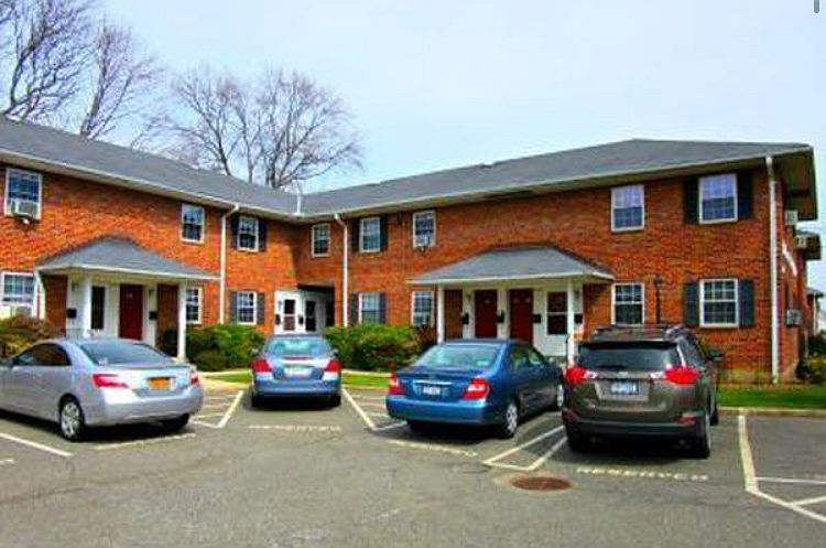 1st image of 2537 Jerusalem Ave APT 1J