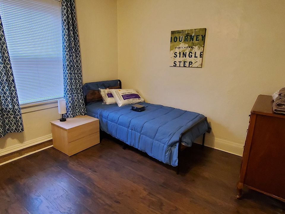 1st image of 530 E Apple Ave #1