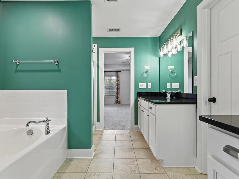 1455 Reynolds Dr — Photo 48