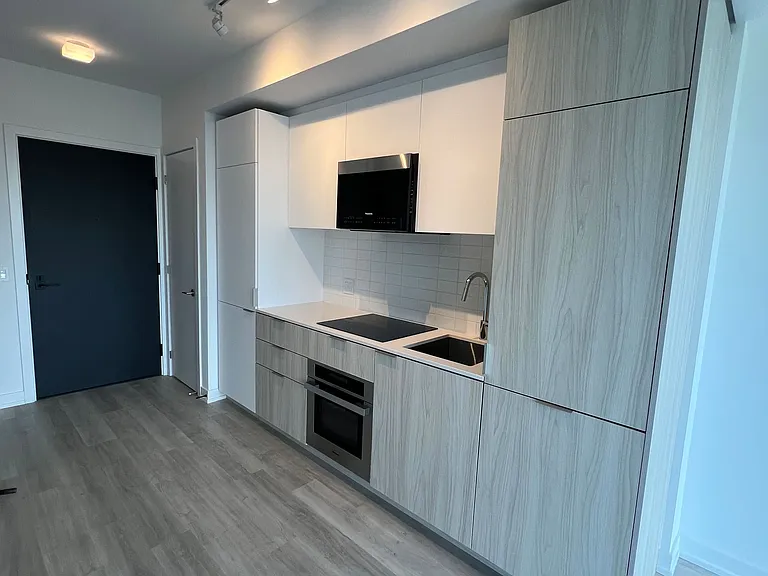28 Eastern Ave #707 — Photo 3