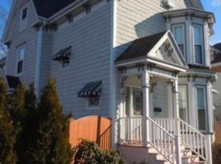 135 Elm St #2, Amesbury, MA 01913