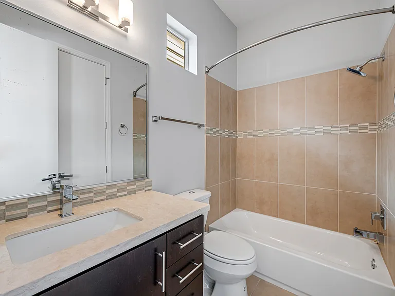 802 W Drew St — Photo 25