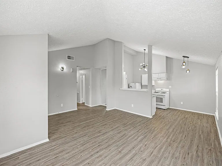 10066 Sharpton Dr — Photo 10