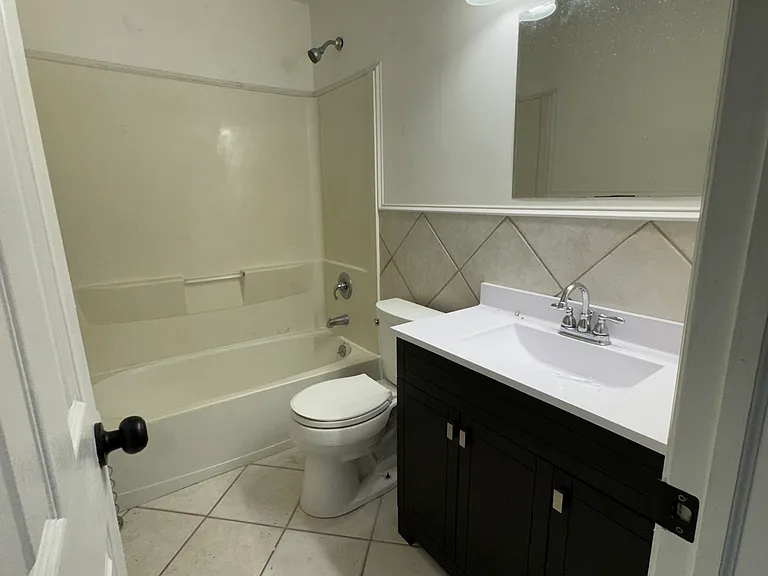 1700 Marilyn Ave — Photo 6