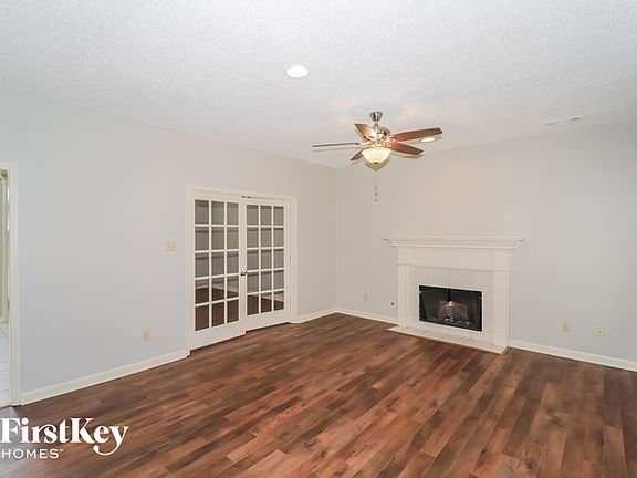 4th image of 8757 Callaway Ct
