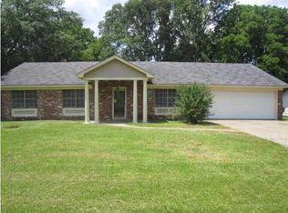 5721 Sedgwick Dr, Jackson, MS 39211