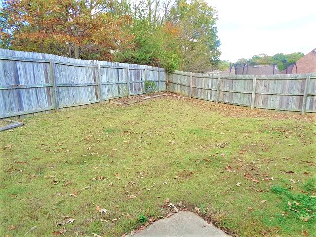 7072 Parkbrook Ln — Photo 11