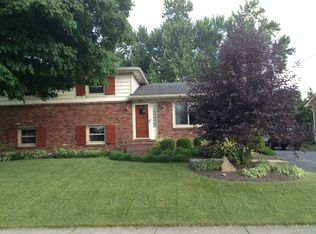 9906 Gateway Dr, Jeffersontown, KY 40299