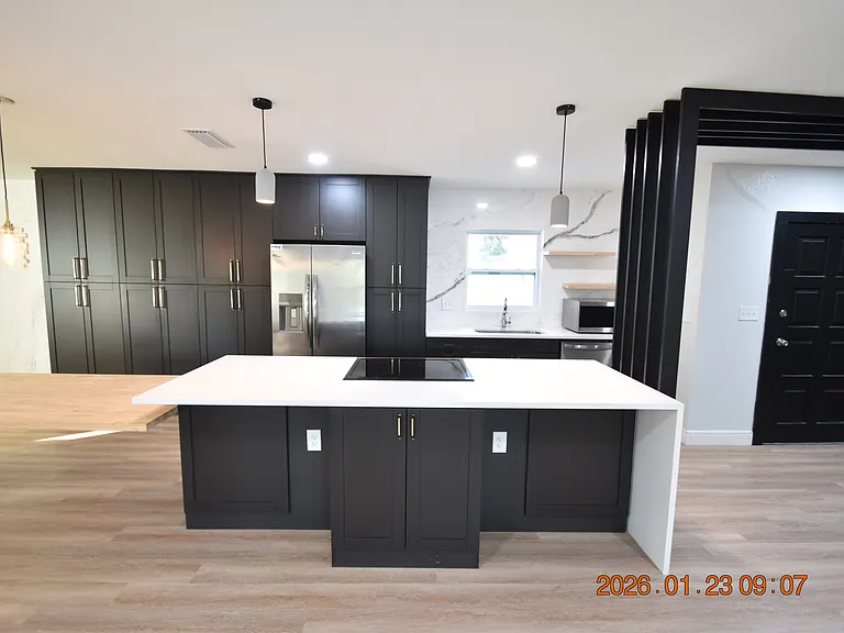 3606 1/2 River Grove Dr — Photo 10
