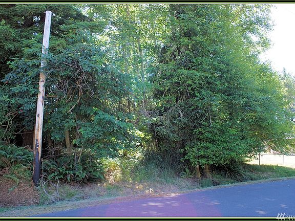 3rd image of 749 Wood Duck Ave SE