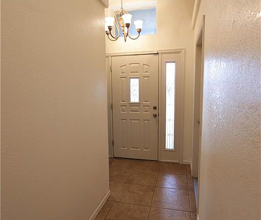 3rd image of 1773 E Calle Agrada Dr