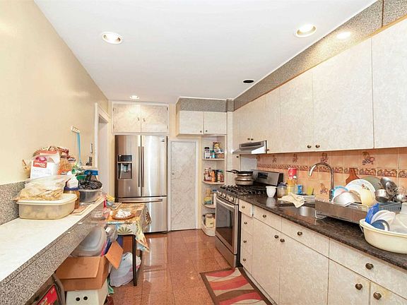 5th image of 104-67 111th St