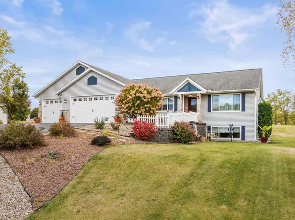 W8023 Parker Drive, Pardeeville, WI 53954