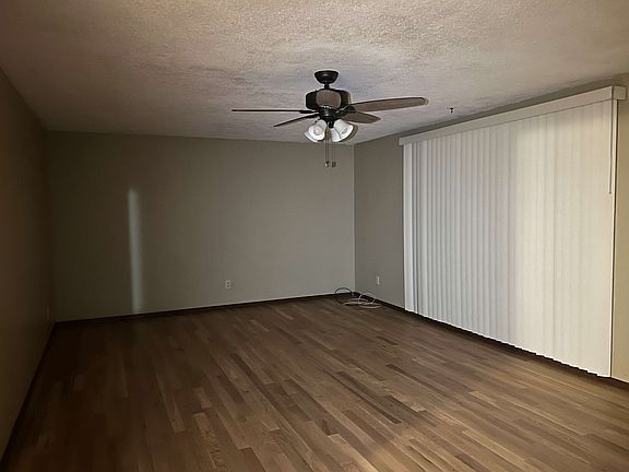 Living room picture 1