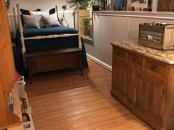 4th image of 2918 Gaylord St #B