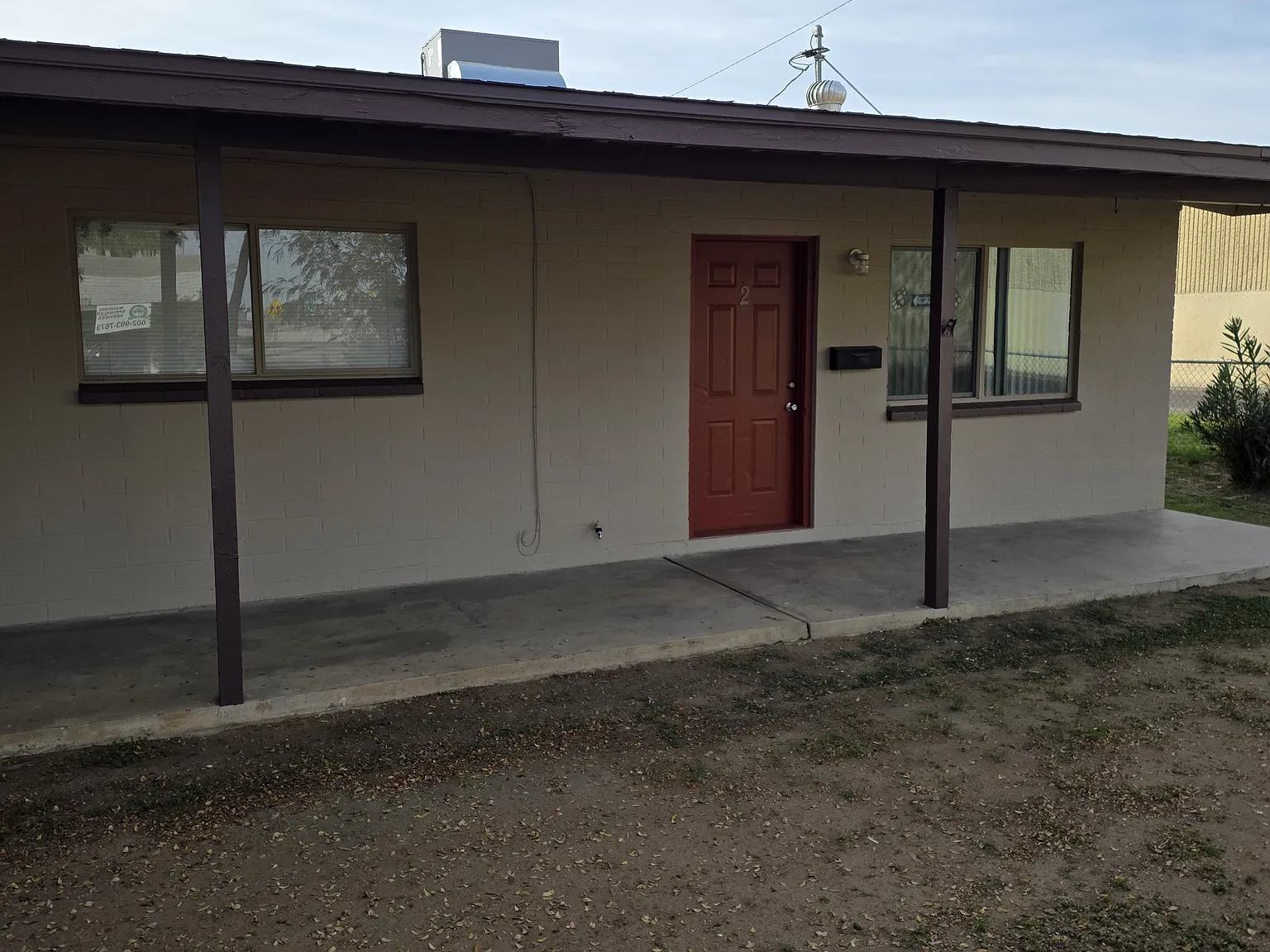 2425 W Montebello Avenue — Photo 2