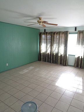 5th image of 709 N Plains Park Dr