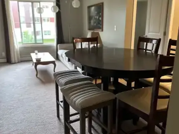 5816 Mullen Pl NW #1A, Edmonton, AB T6R 0W3