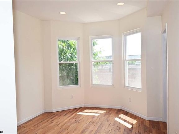 4th image of 128-130 N 13th St APT 1R
