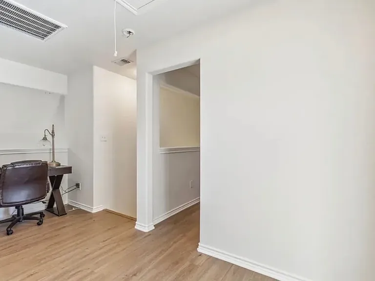 2500 Houston Dr — Photo 10