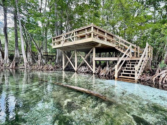 3rd image of 1376 SW Riverside Ave