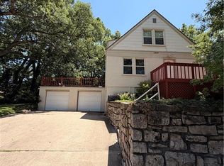1307 S Sterling Ave, Independence, MO 64052