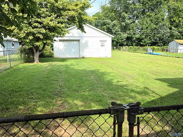 2007 Vanderbilt Cir SW — Photo 16