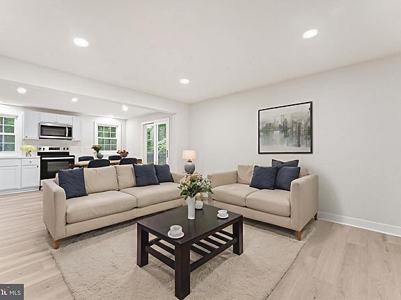 2nd image of 505 Ronnie Ct