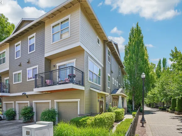 791 NE Adwick Dr, Hillsboro, OR 97006