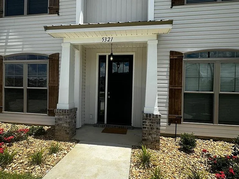 5293 Hamilton Cir — Photo 1