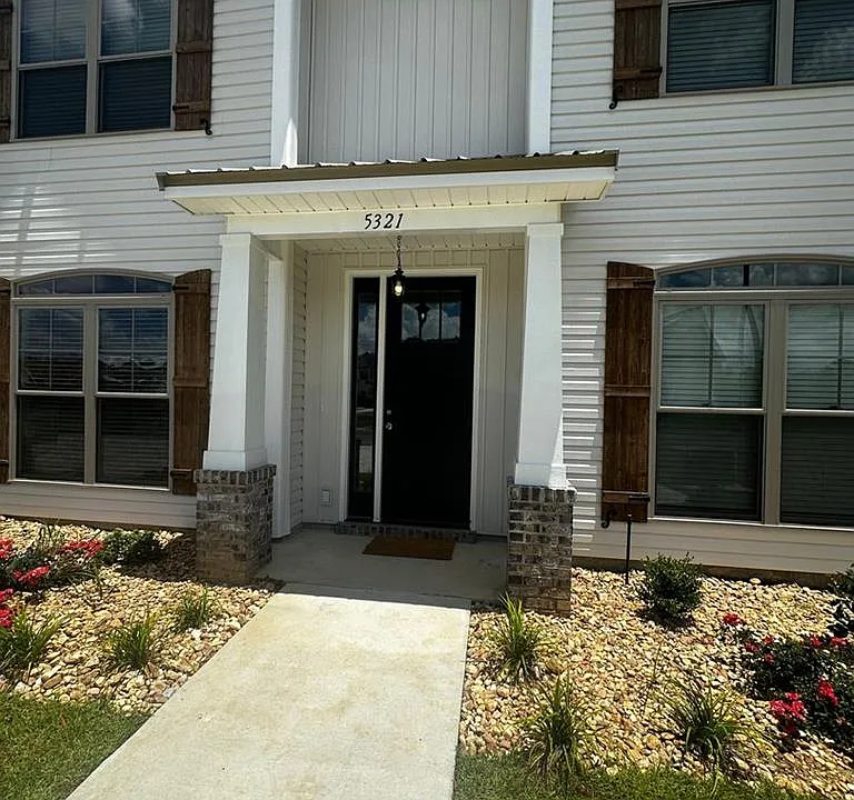5293 Hamilton Cir