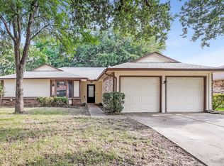 2614 Berkshire Ln, Grand Prairie, TX 75052