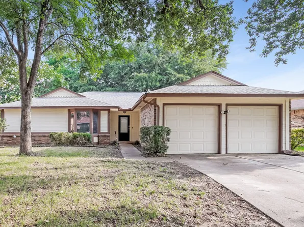 2614 Berkshire Ln, Grand Prairie, TX 75052