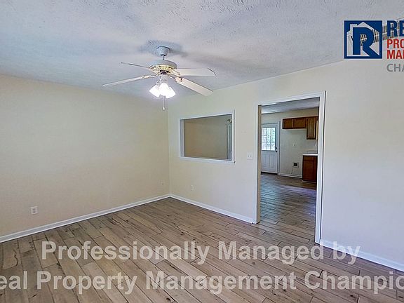3rd image of 237 Bountiful Ln