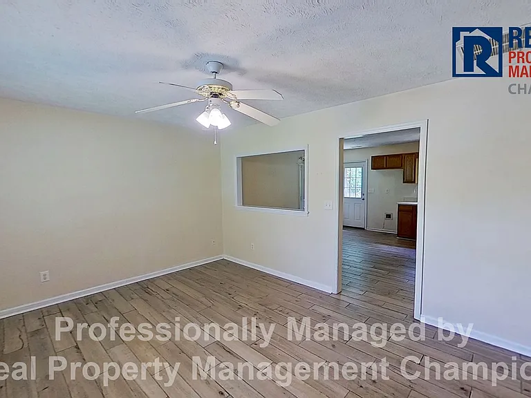 237 Bountiful Ln — Photo 3